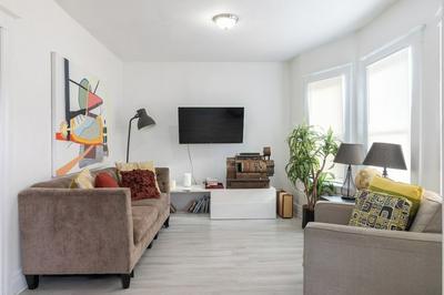 Spacious 4BR Family Home in Detroit Wifi & Parking