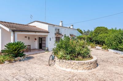 Carbone Country House Oria