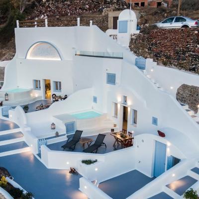 Sun Angelos Oia - Luxury Cave Suites