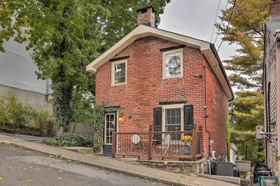 Historic Home in Lambertville: Walk to Bridge