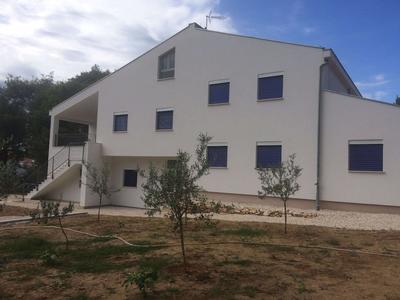 Comfortable Apartment With Roof Terrace and Sea View