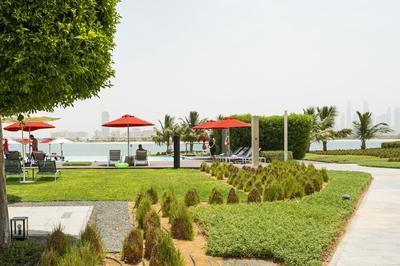 Spacious beachfront 2 bedroom apartment