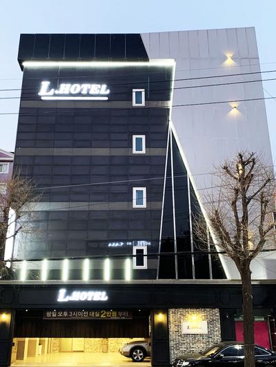 L.Hotel