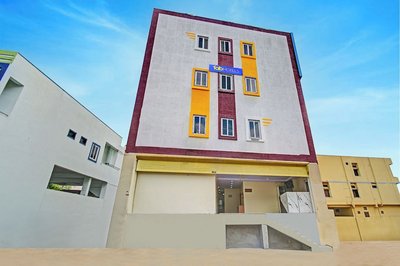 Fabhotel Srikara Grand Luxury Rooms