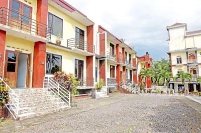 OYO 90878 Pakem Sari Hotel & Convetion