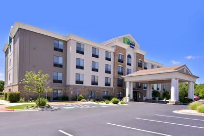 Holiday Inn Express & Suites Selma by IHG