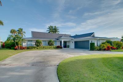 Lavish Vero Beach Escape With Pool, Patio + Dock!