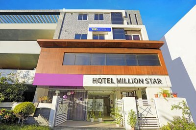 Fabhotel Million Star