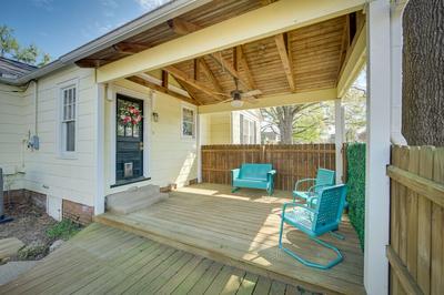 'the Pink Azalea' - Tyler Home w/ Yard + Patio!