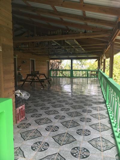 Island Charm Apartments