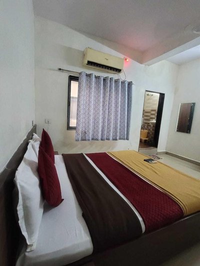 HOTEL ARADHANA