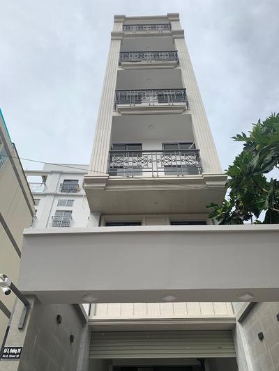 Smiley Apartment District 2