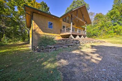 Peaceful Custom Carbondale Home w/ Pool, Near Siu!