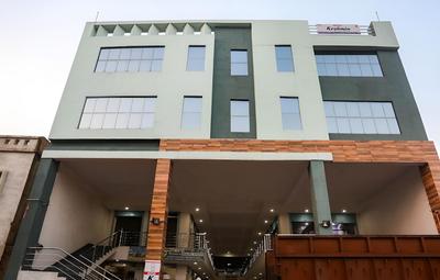 OYO 47488 Hotel Keshmin