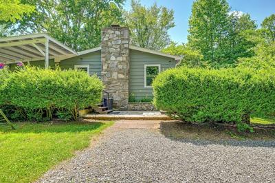 Private Hot Tub & Covered Deck: Cozy Whittier Gem