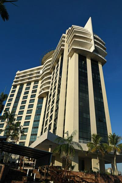 Tropical Executive Suit 1006