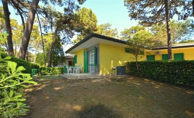 Semi Detached Villa With Private Fenced Garden in Lignano Pineta