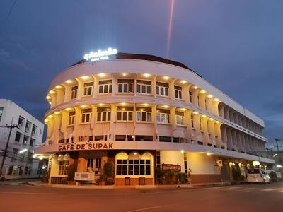 Supak Hotel