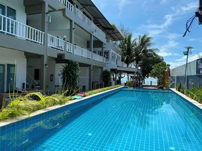 Tharadol Beach Resort