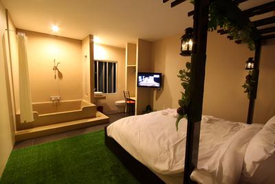 Z2 Boutique Hotel