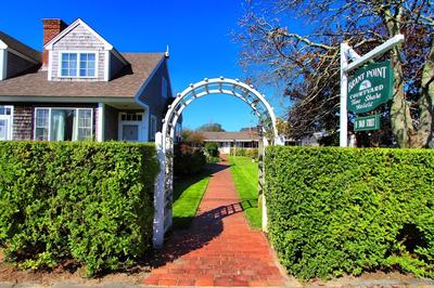 Brant Point Courtyard
