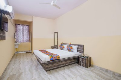 Fabhotel Sree Venkateshwara Residency