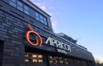 Apricot Hotel