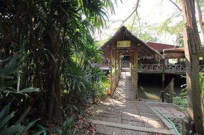 OYO 476 Ban Rimnam Resort