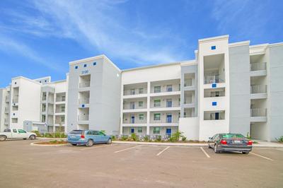 Modern Condogiant Water Slidefoosballnear Wdw!