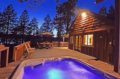 Mountainside Overlook Lake Views & Hot Tub