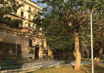Amazing Sea View in Historic Building in Downtown