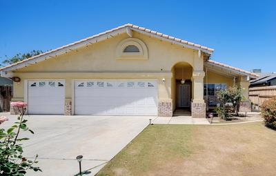 Fun-filled Backyard: Bakersfield Family Haven!