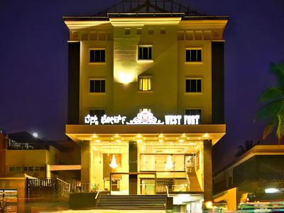 West Fort Hotel