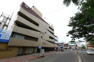 OYO 5319 Hotel Navaratna