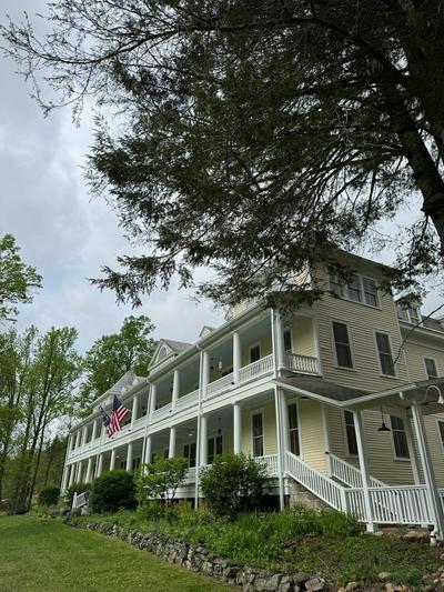 Balsam Mountain Inn
