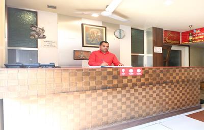 OYO 30127 Hotel Sabina International