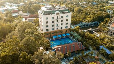 Golden Emerald Resort