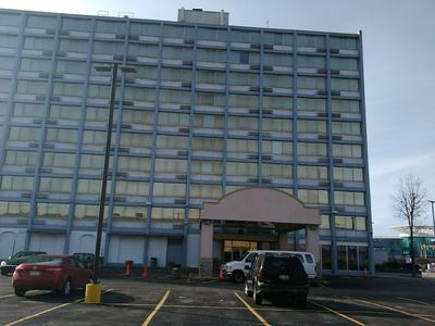 University Hotel & Suites