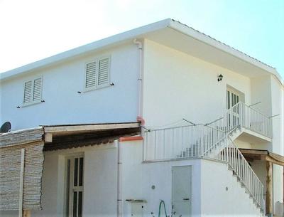 Foximanna on the North Floor in a Villa Surrounded by Greenery Facing the sea