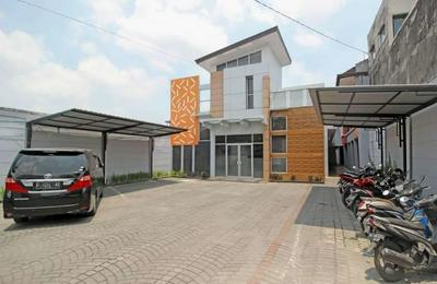 Capital O G-hans Residence