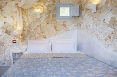 Starlight Luxury Seaside Villa & Suites