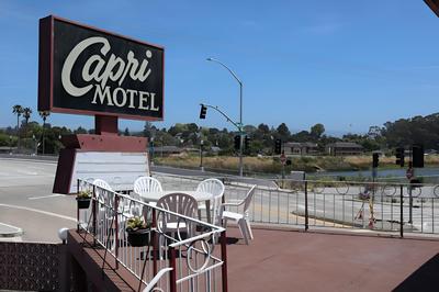 Capri Motel