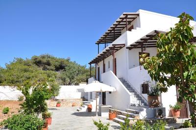 Michalis Apartments near the beaches with sea view