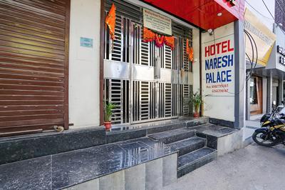 Fabhotel Naresh Palace