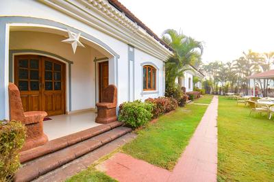 Fabhotel Close2C Holiday Home