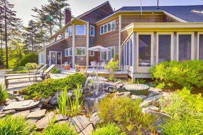 Waterfront West Bath Rental w/ Screened-in Porch!