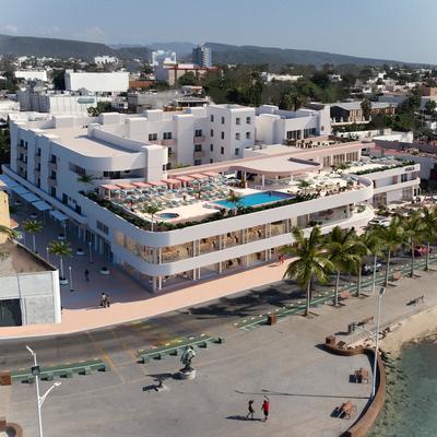 Perla La Paz, Tapestry Collection by Hilton