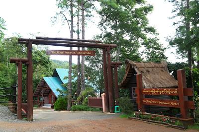 The Floral Breeze Hotel Mt.Victoria