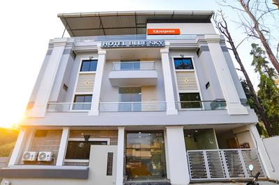 FabHotel Adiyogi Aura