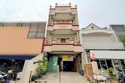 OYO 90048 Teratai Bekasi Guesthouse